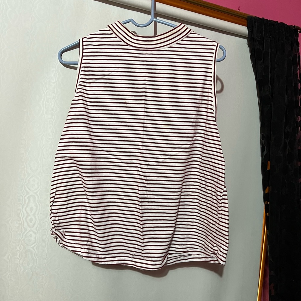 High neck tee